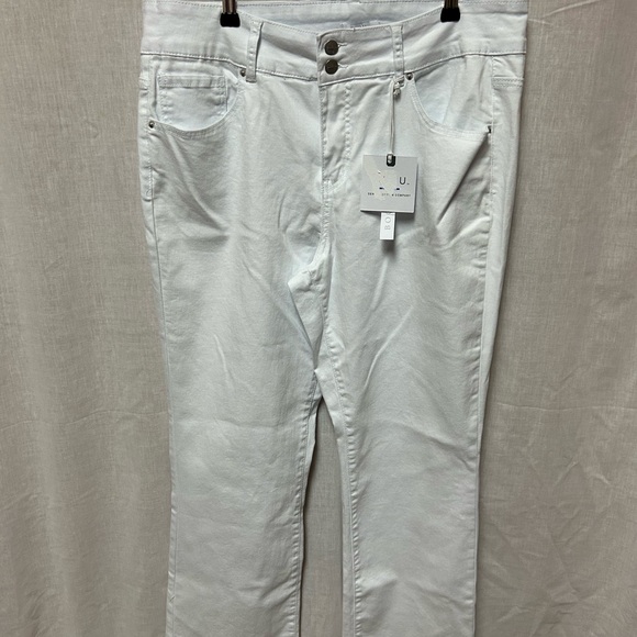 Bleu Denim - Women’s white denim bootcut jeans size 18W nwt cotton stretch